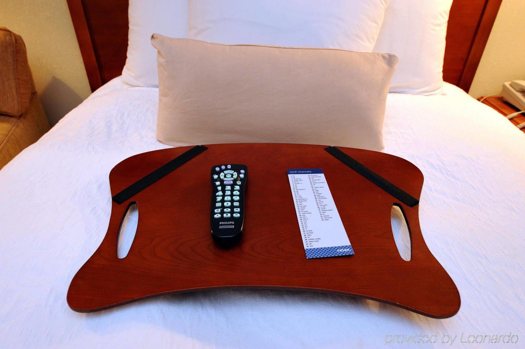 Hampton Inn Оберн Номер фото